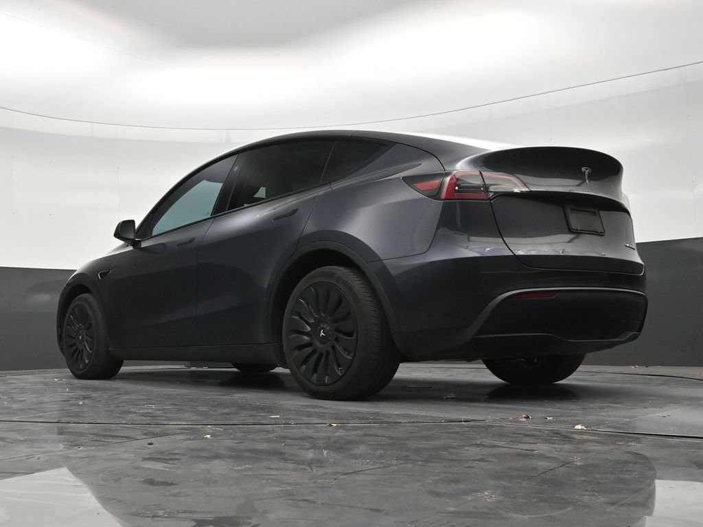 Used 2024 Tesla Model Y Long Range AWD/4WD image 21