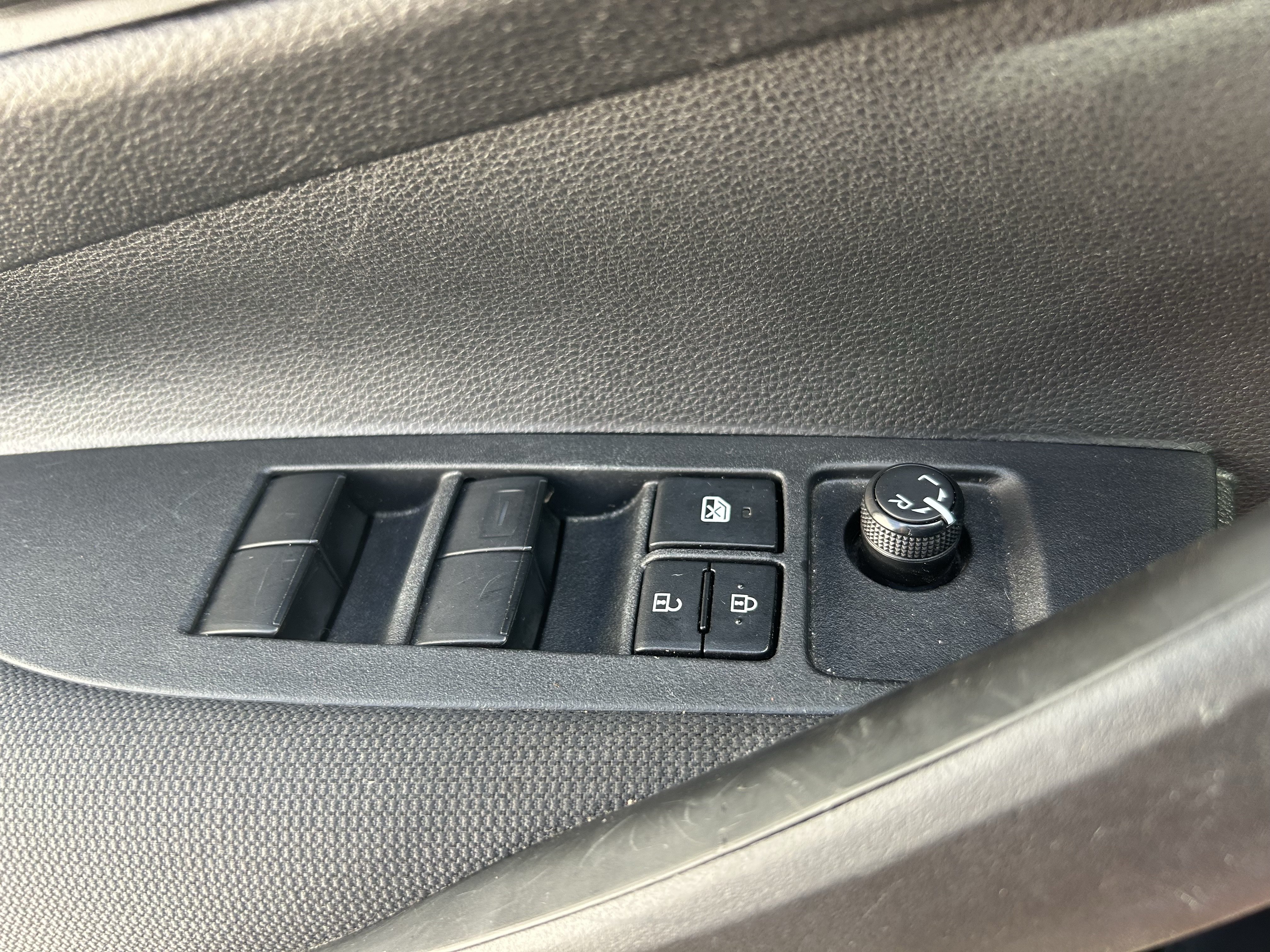 Certified 2023 Toyota Corolla LE FWD image 16
