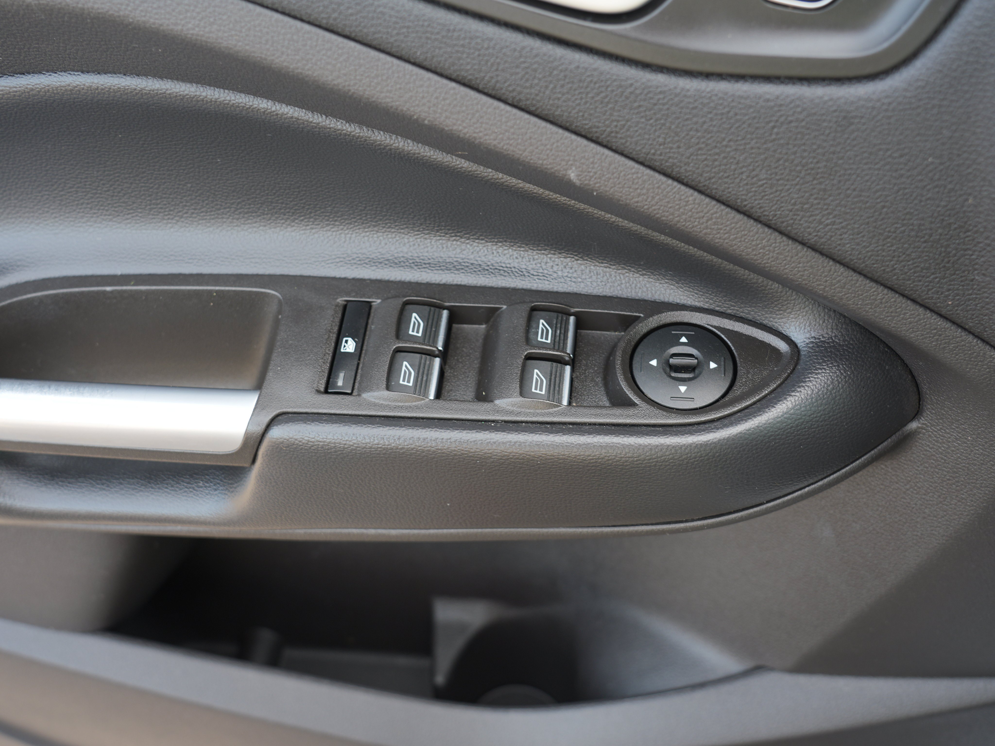Used 2019 Ford Escape SE AWD/4WD image 17