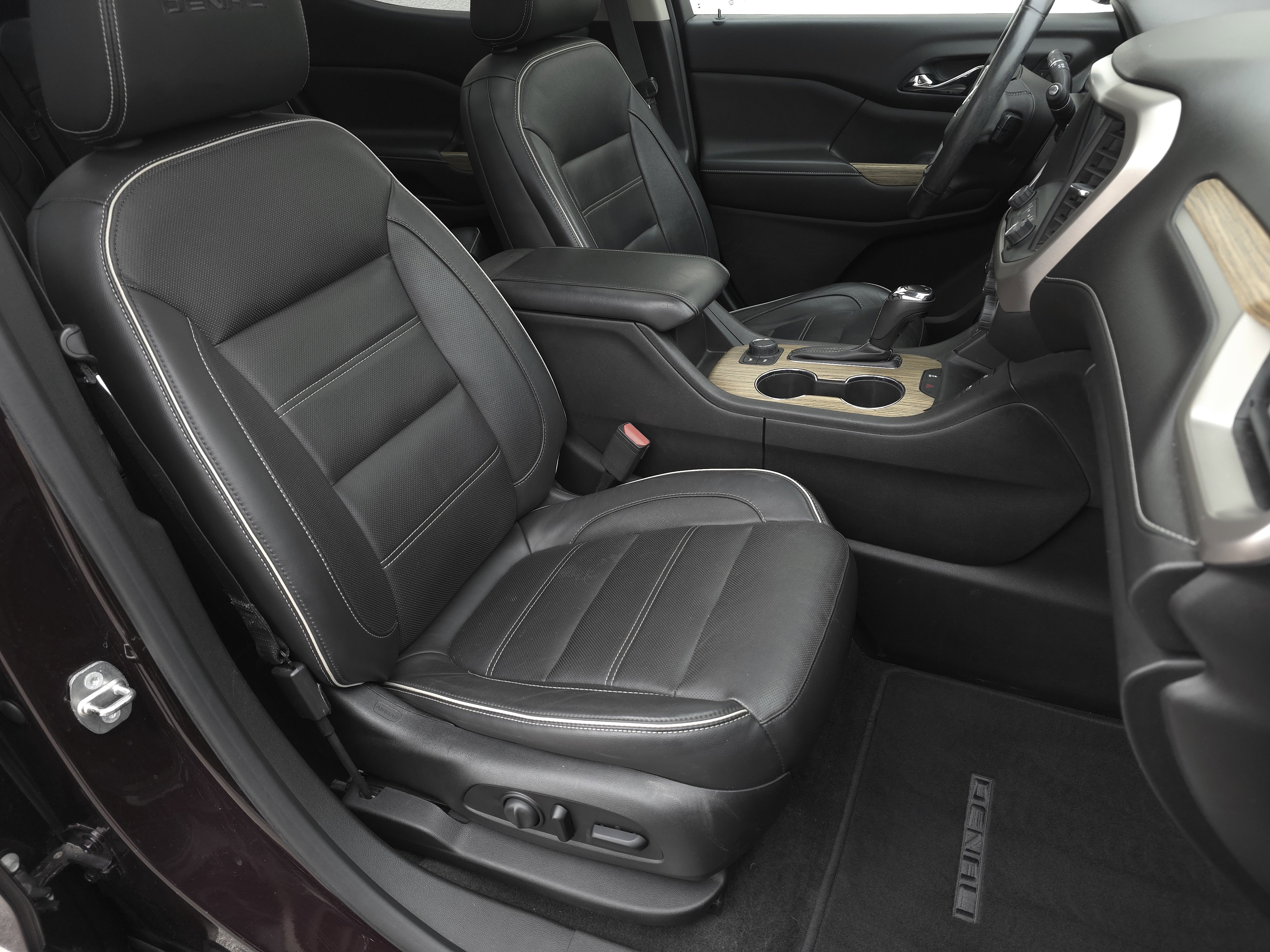 Used 2017 GMC Acadia Denali w/ Technology Package image 42