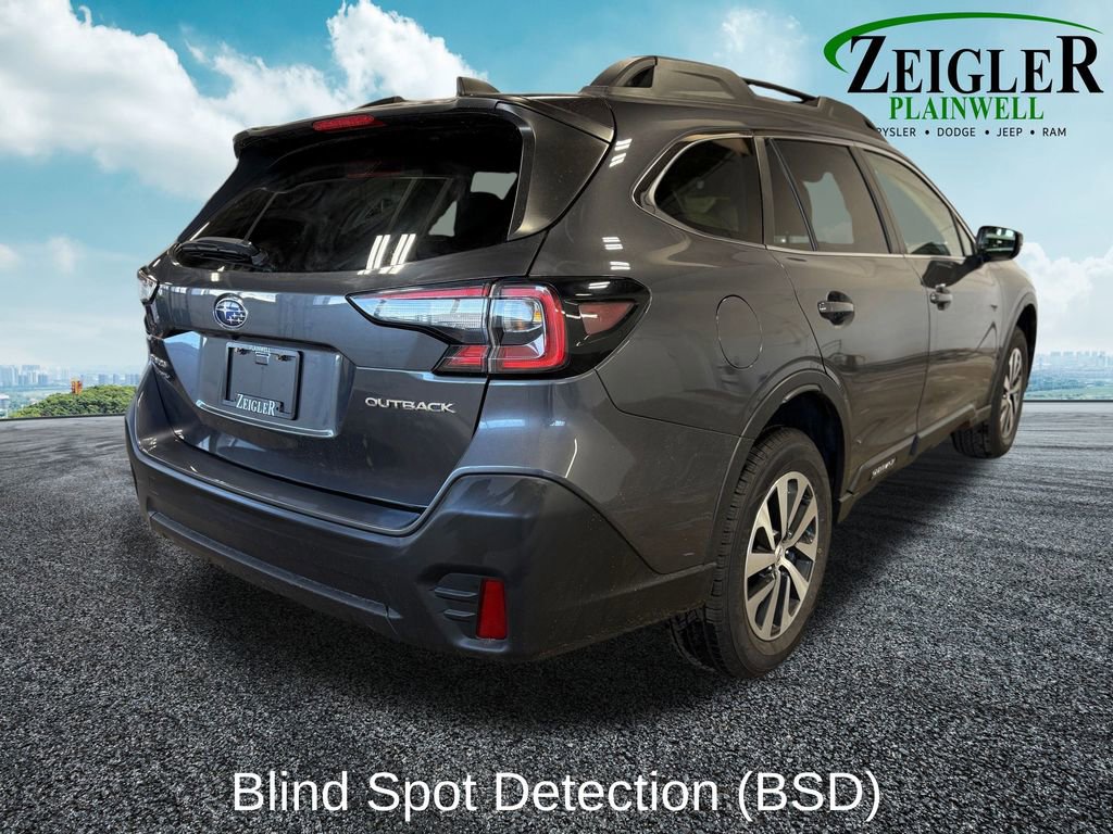 Used 2022 Subaru Outback Premium image 8
