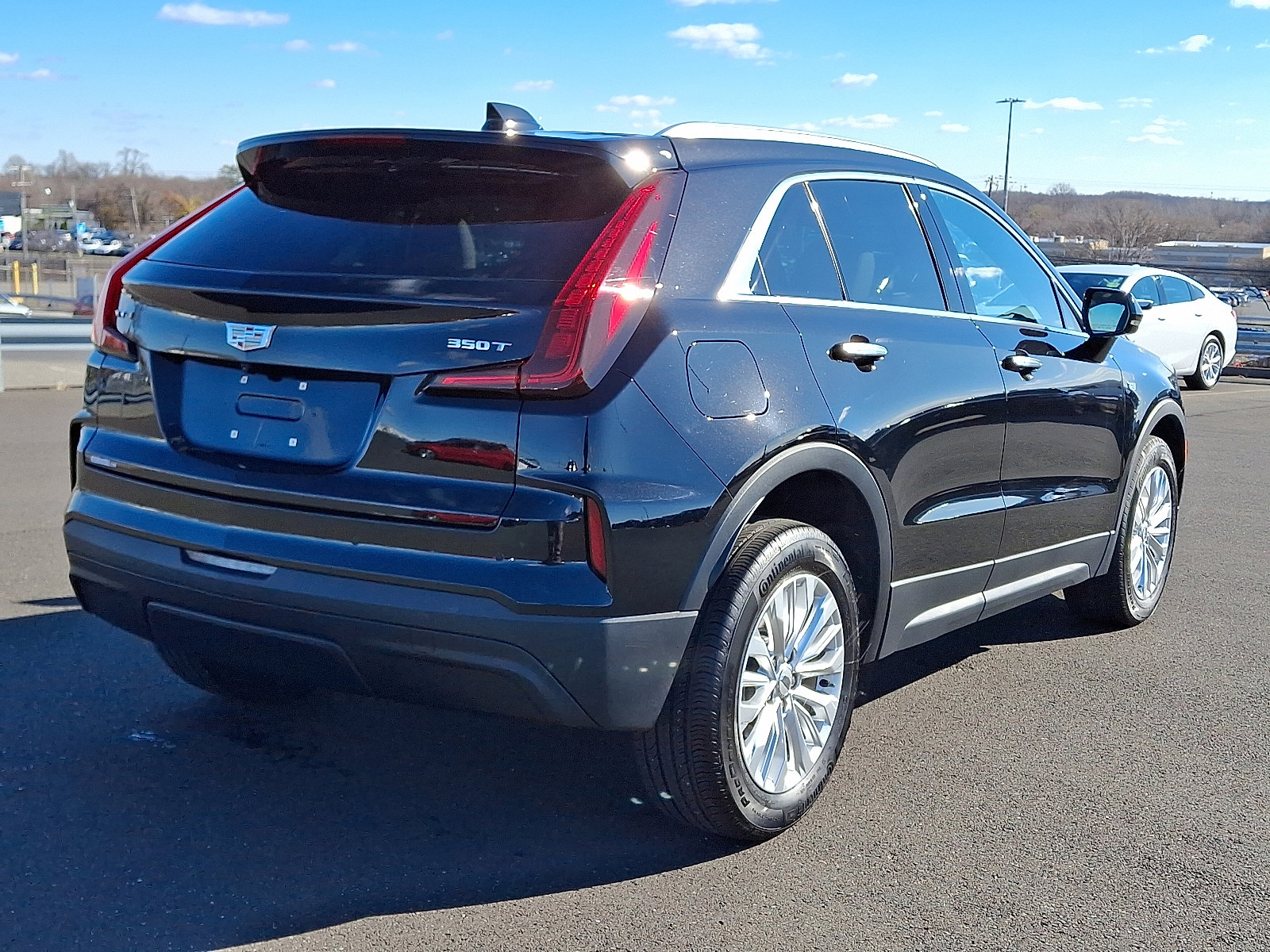 Used 2024 Cadillac XT4 Luxury w/ Cold Weather Package image 6