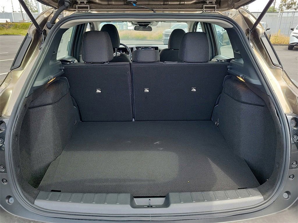 New 2025 Nissan Kicks S image 12