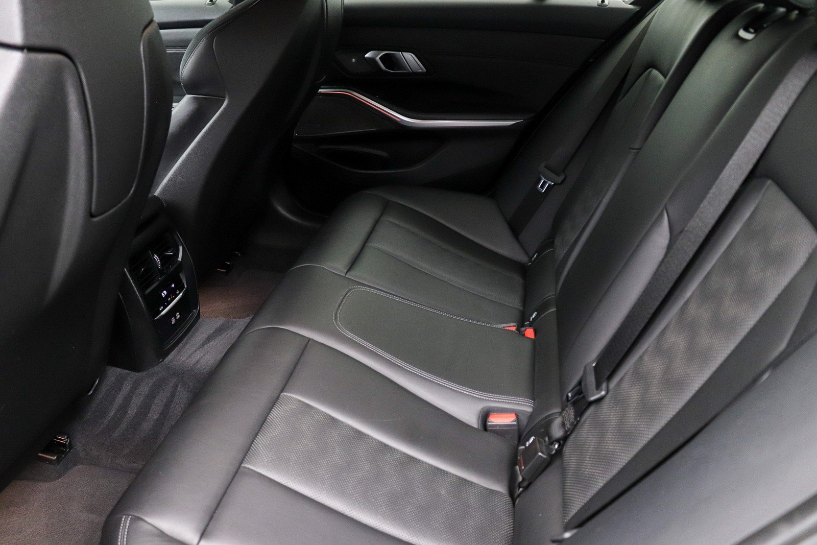 Used 2022 BMW M3 w/ Executive Package RWD image 23