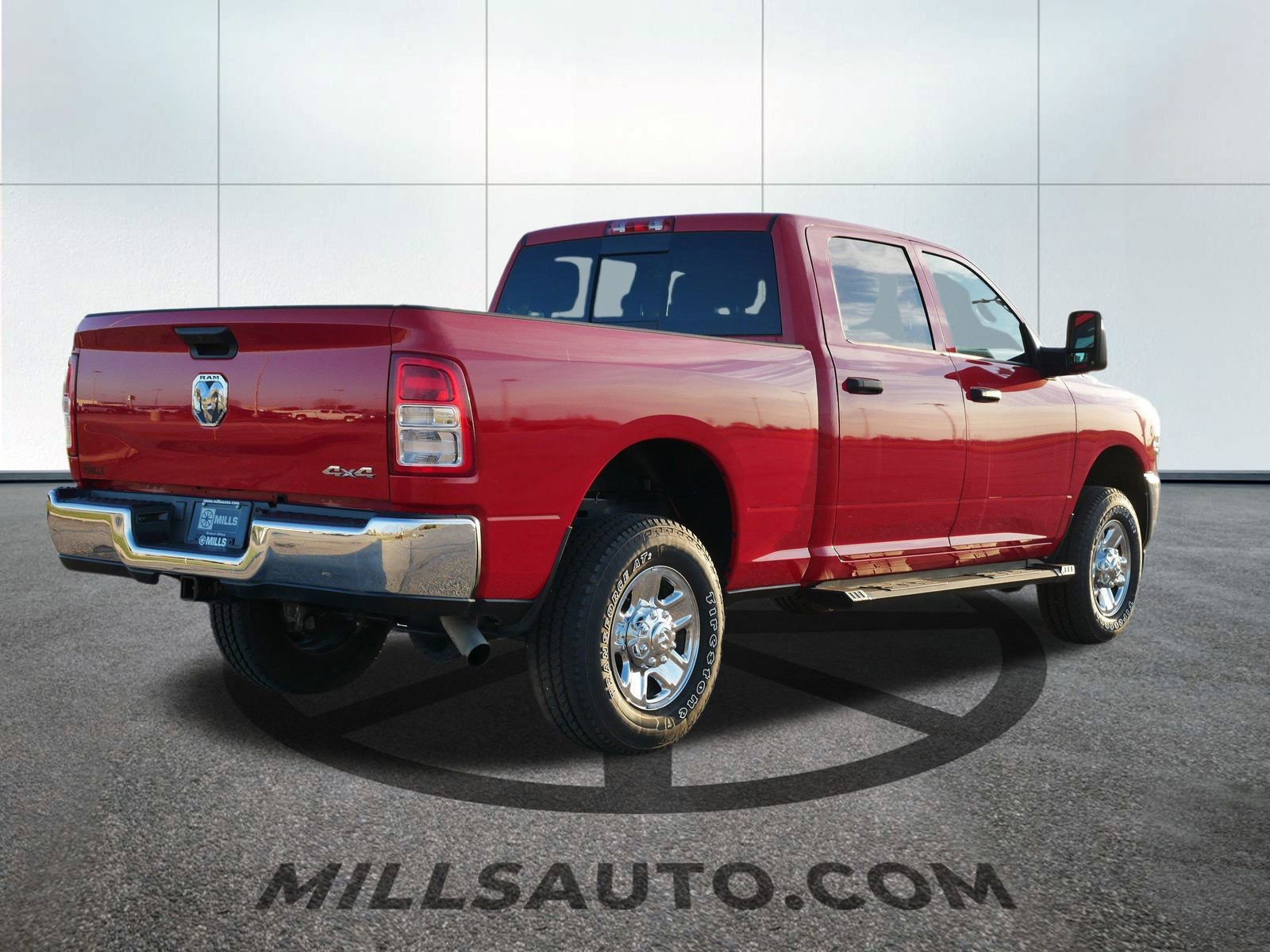 Used 2024 RAM 2500 Tradesman w/ Chrome Appearance Group image 6