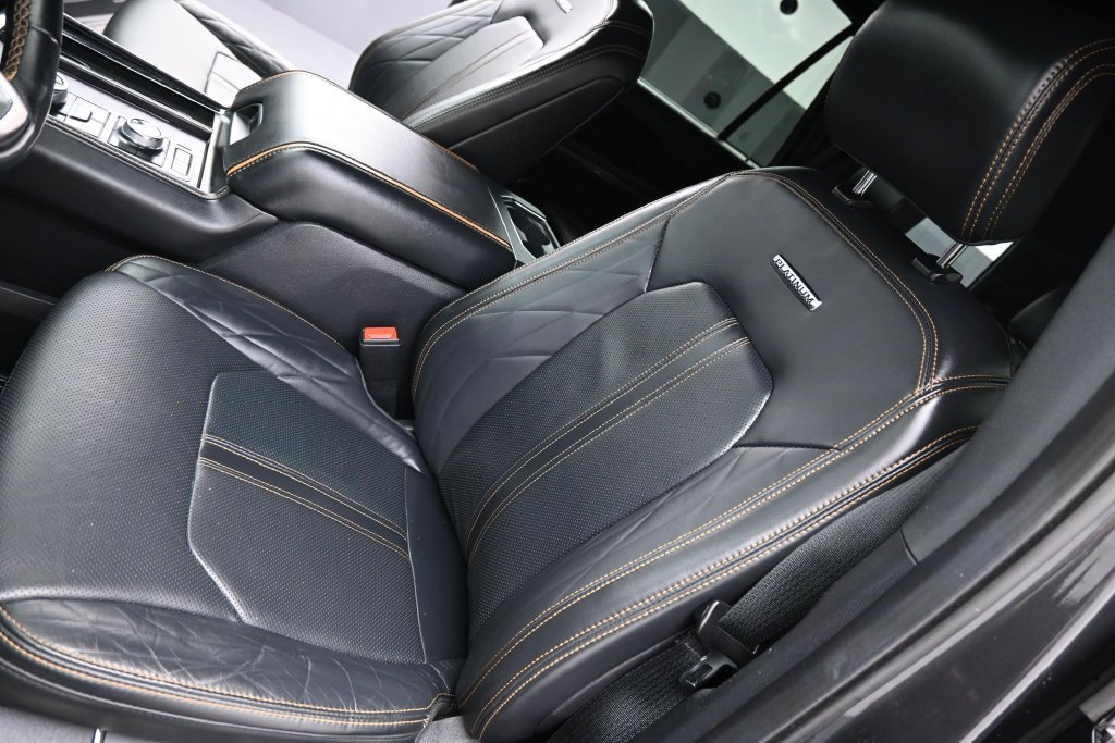 Used 2024 Ford Expedition Platinum AWD/4WD image 11