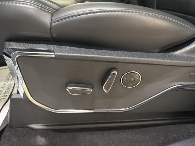 Used 2025 Ford F150 Platinum w/ Equipment Group 702A High image 29