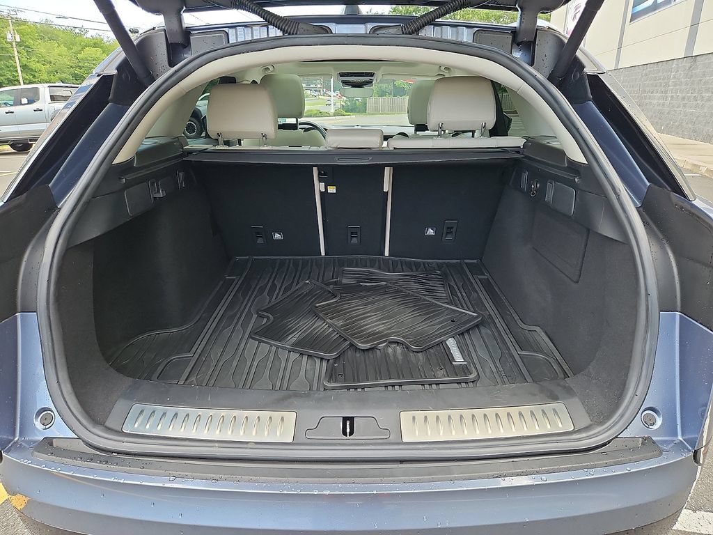 Used 2019 Land Rover Range Rover Velar R-Dynamic SE AWD/4WD image 31