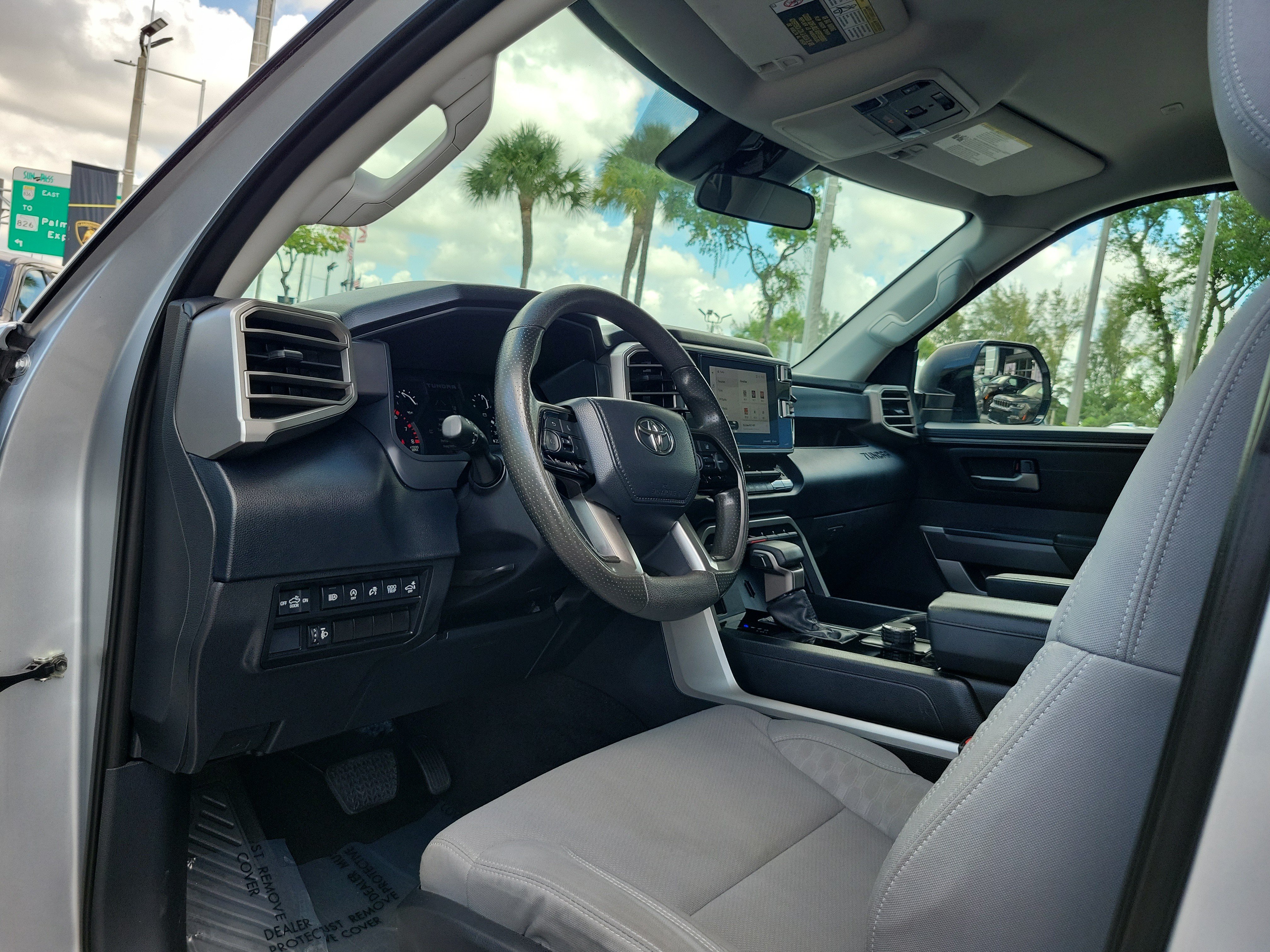 Used 2022 Toyota Tundra SR5 w/ Convenience Package RWD image 9