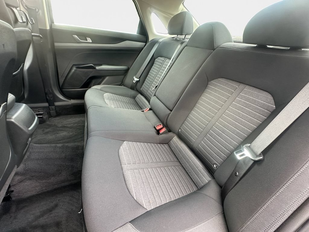 Used 2025 Kia K5 LXS FWD image 9
