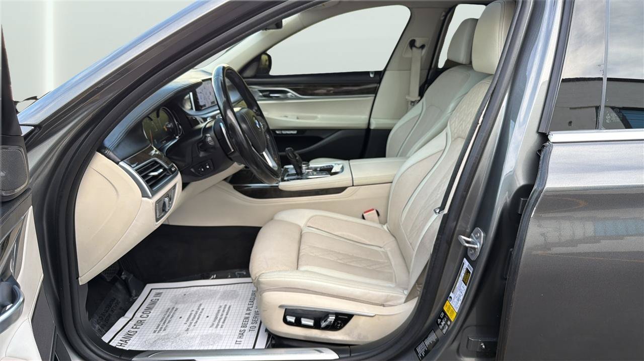 Used 2016 BMW 750i xDrive AWD/4WD image 11