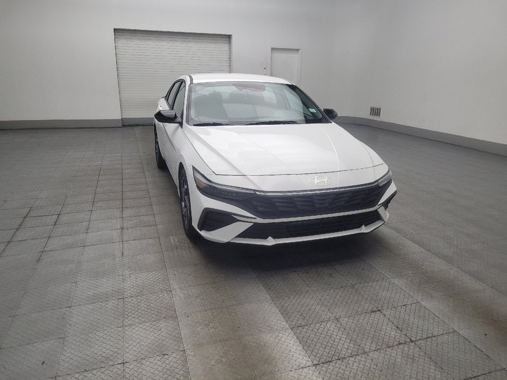 Used 2025 Hyundai Elantra Sport FWD image 13