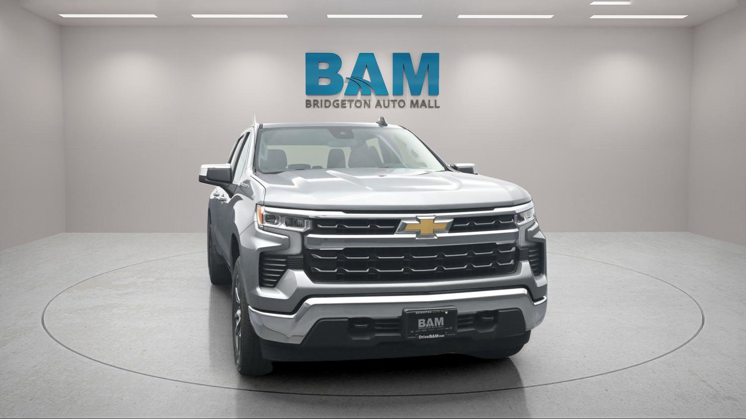 Used 2023 Chevrolet Silverado 1500 LT image 2