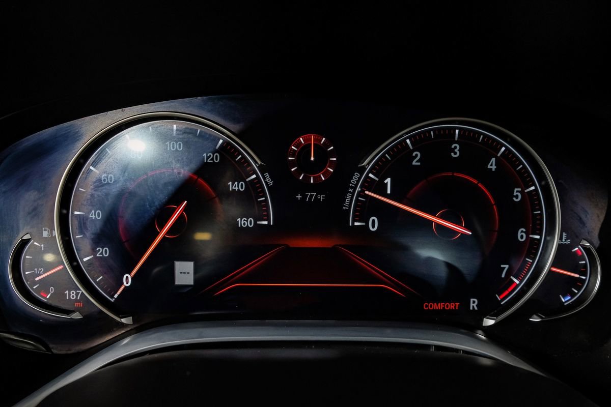 Used 2017 BMW 740i xDrive image 19