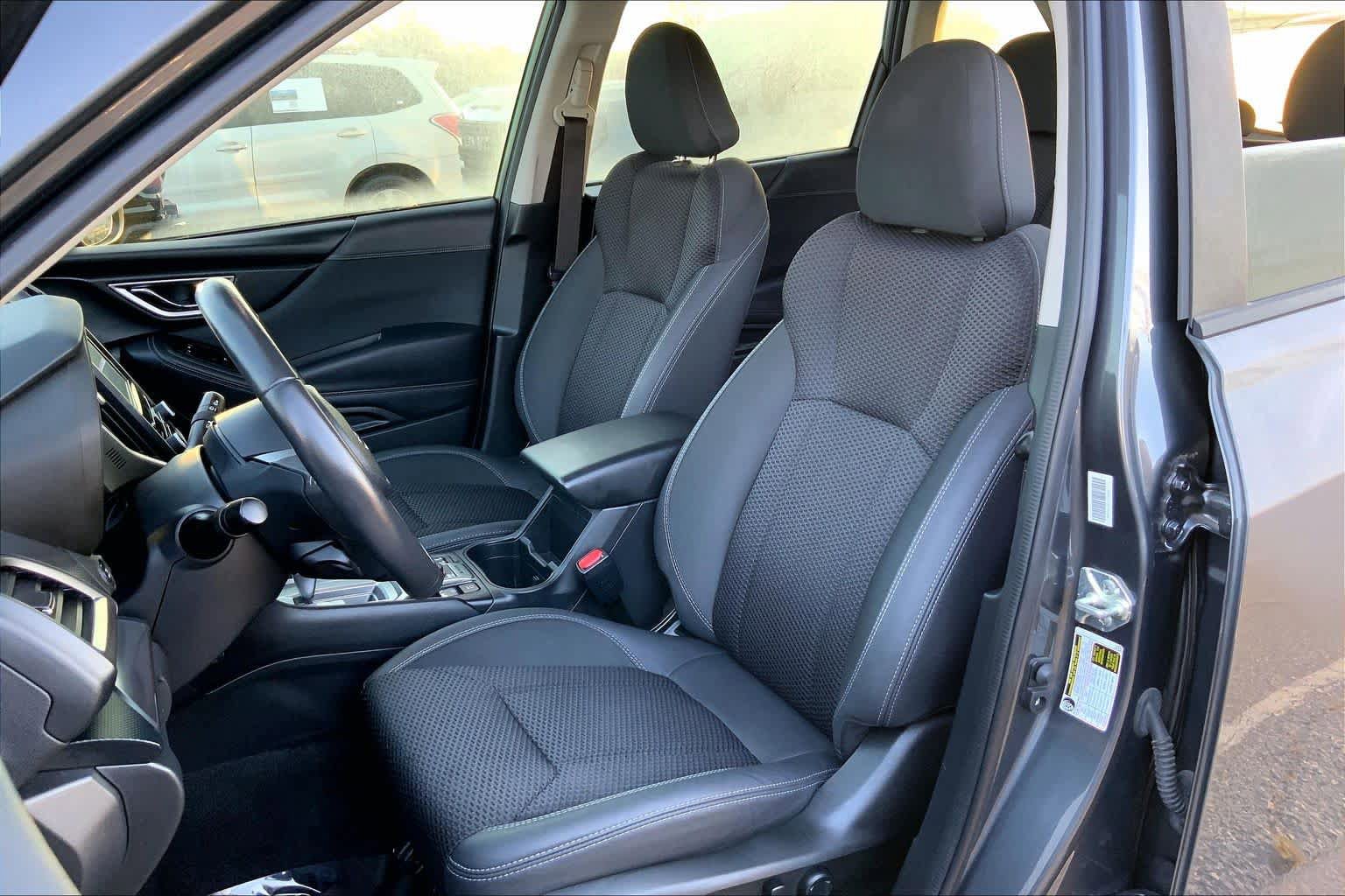 Used 2022 Subaru Forester Premium image 8