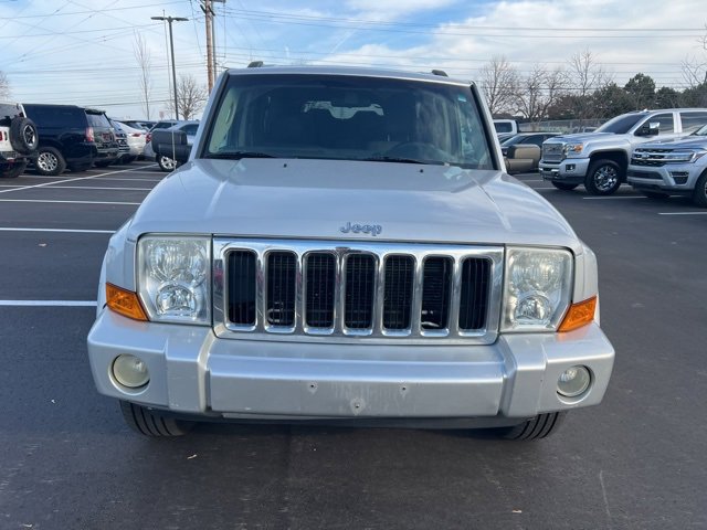 Used 2010 Jeep Commander Sport image 2