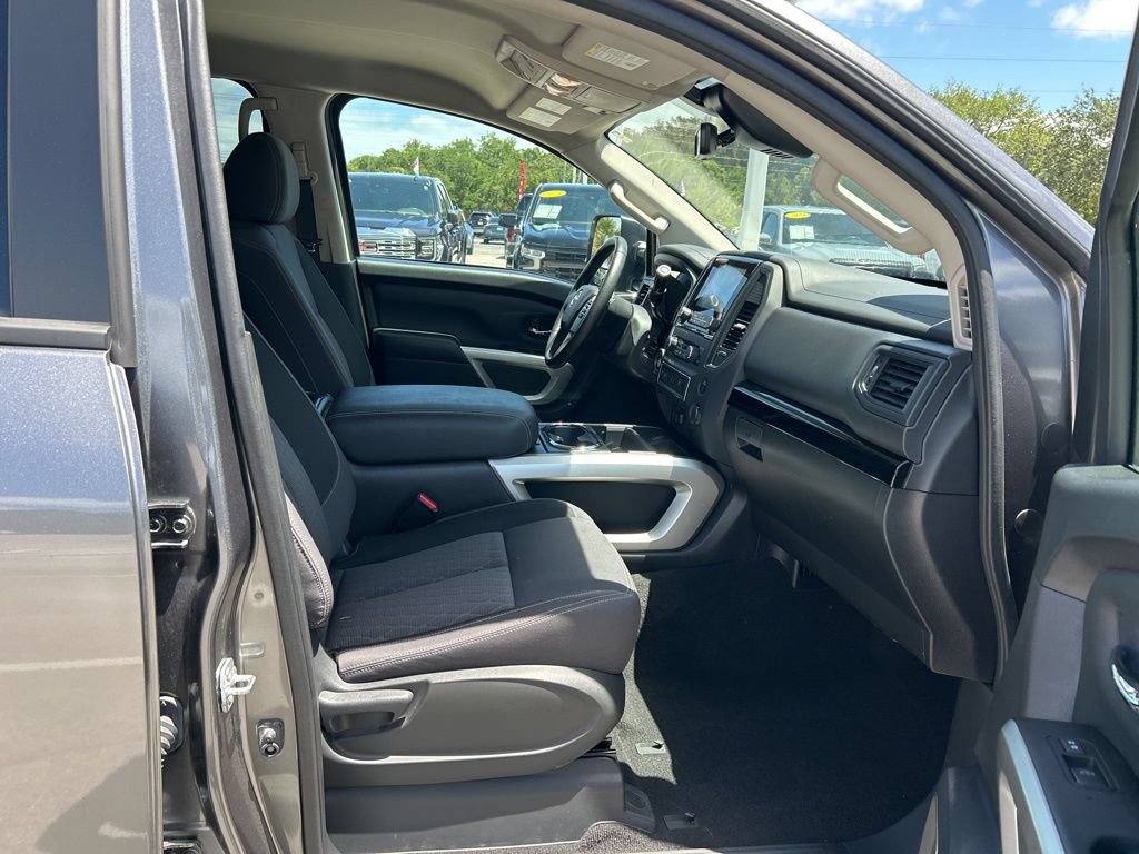 Certified 2024 Nissan Titan SV w/ SV Convenience Package RWD image 40