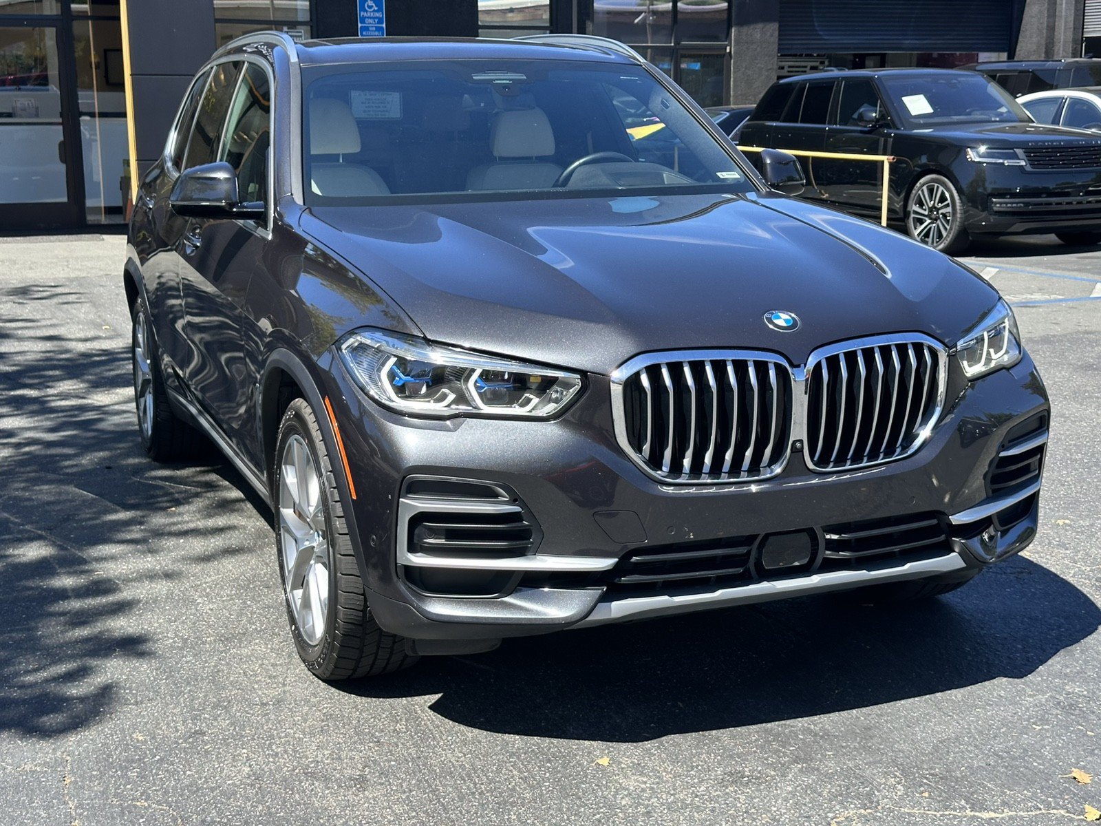 Used 2022 BMW X5 xDrive40i w/ Executive Package AWD/4WD image 5