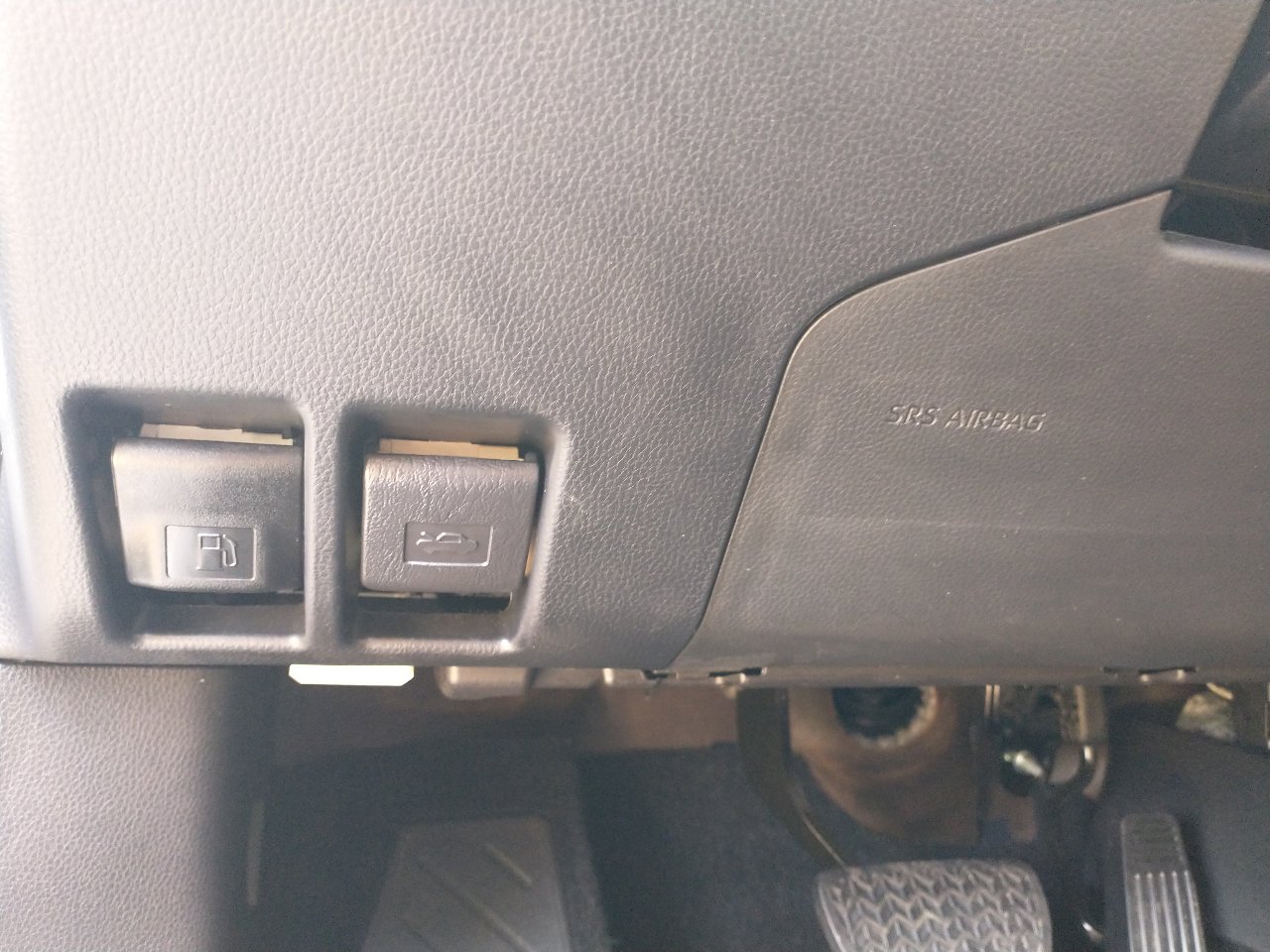 Used 2022 Toyota RAV4 XLE Premium image 41