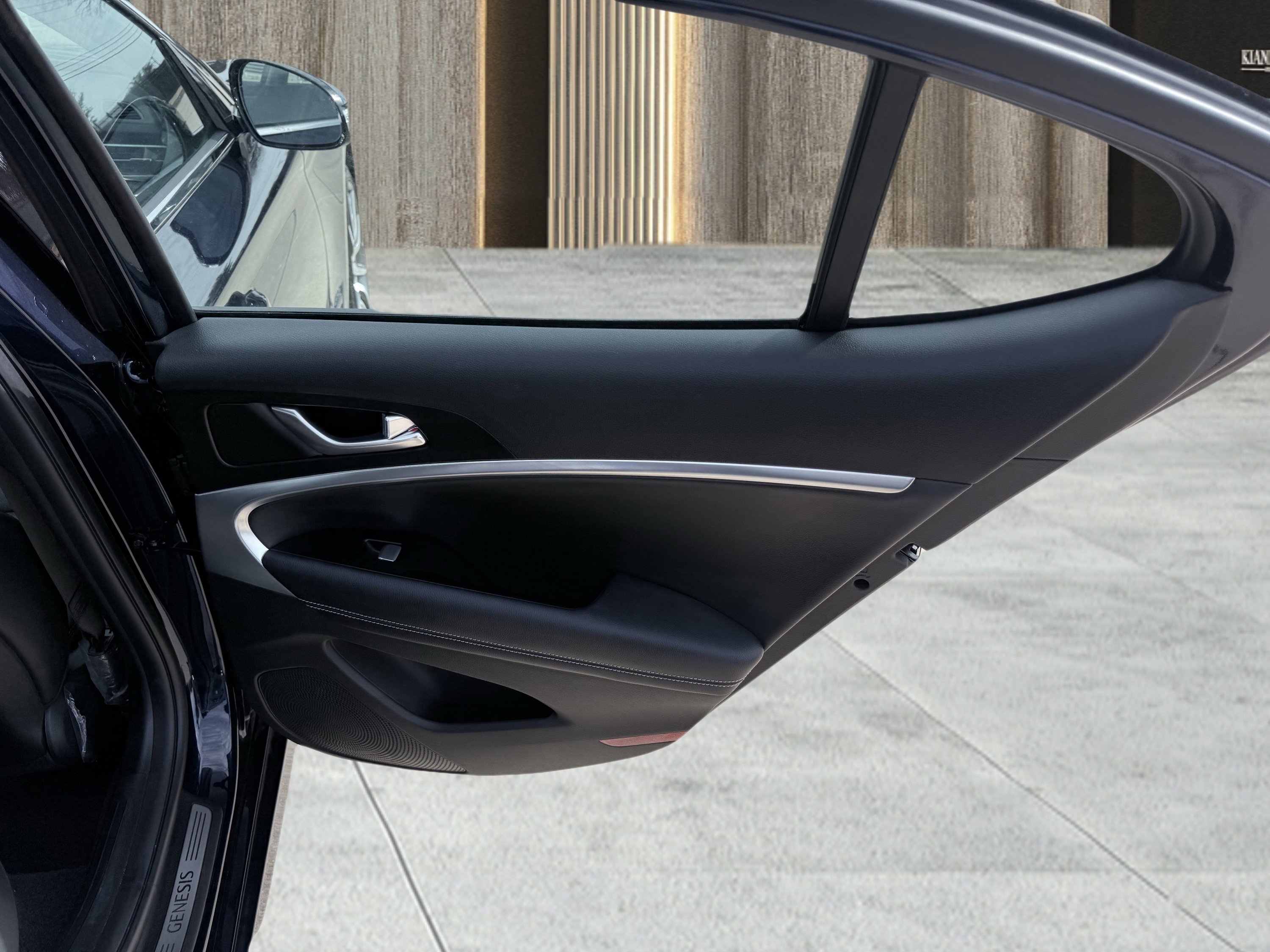 Used 2026 Genesis G70 2.5T image 36