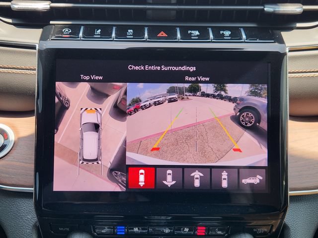 Used 2025 Jeep Grand Cherokee Summit AWD/4WD image 13