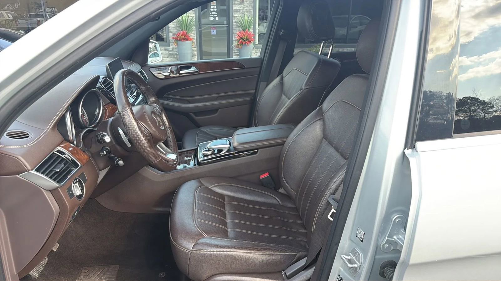 Used 2017 Mercedes-Benz GLS 450 4MATIC w/ Premium Package image 8