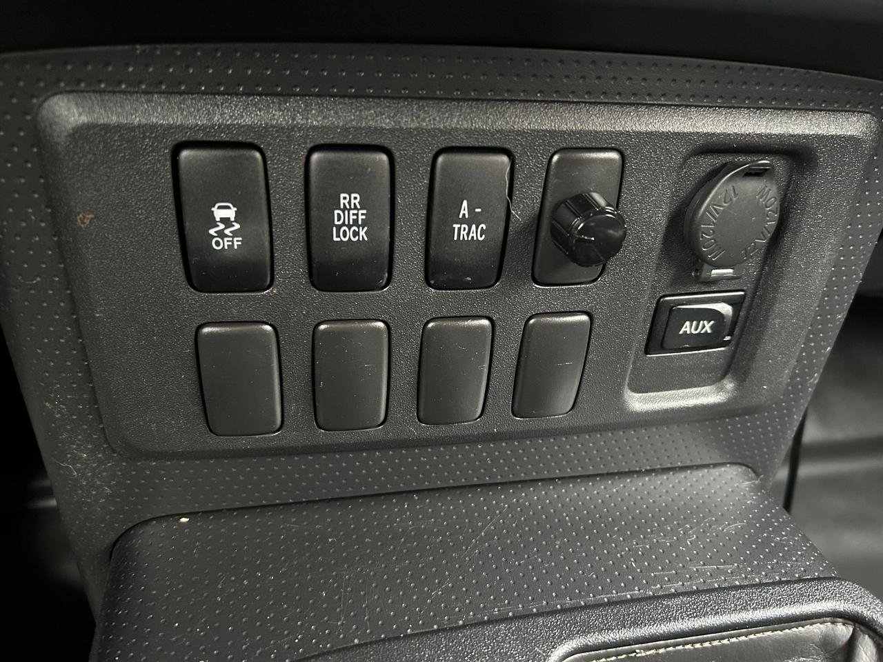 Used 2010 Toyota FJ Cruiser 4WD image 10