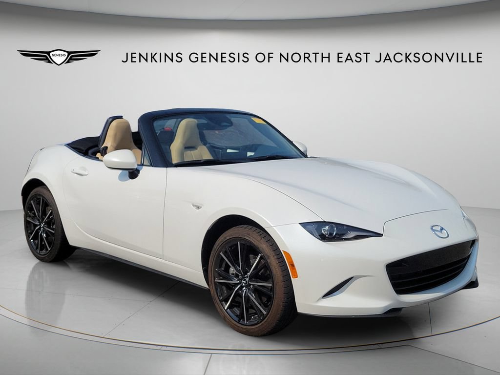 Used 2025 MAZDA MX-5 Miata Grand Touring RWD image 2