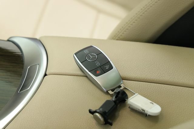 Used 2021 Mercedes-Benz C 300 Sedan image 40