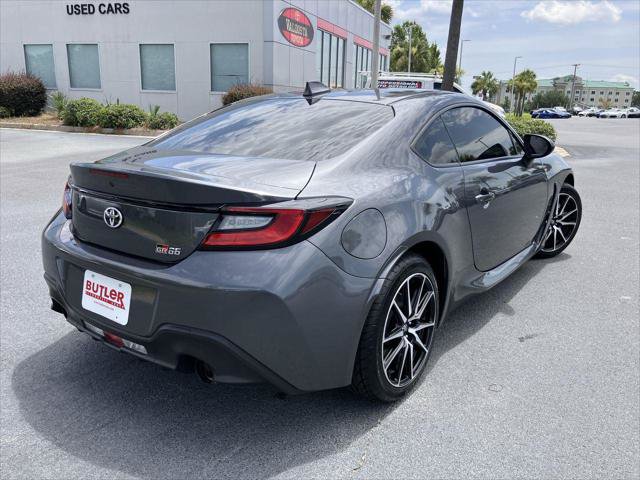 Certified 2022 Toyota GR86 RWD image 5