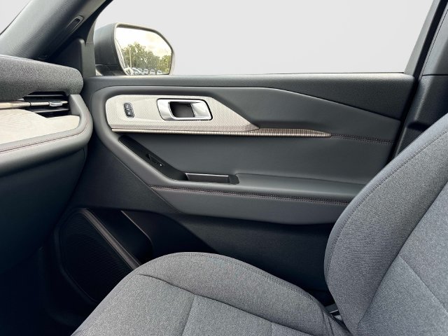 New 2027 Ford Explorer Active RWD image 24
