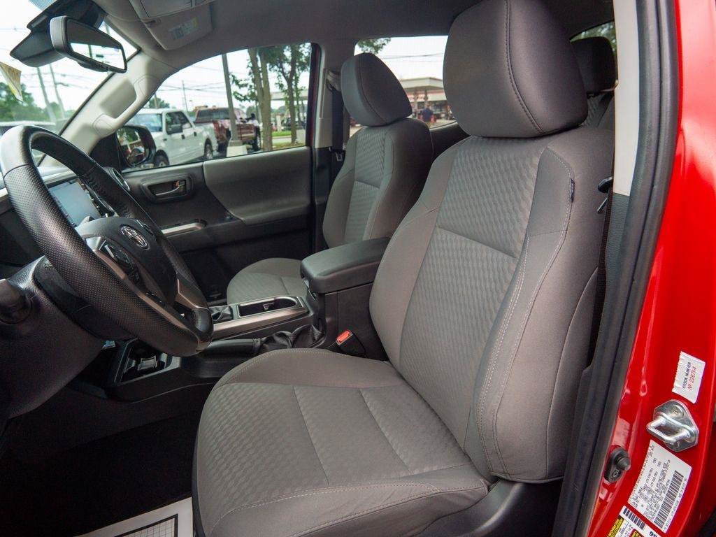 Used 2022 Toyota Tacoma SR5 w/ Technology Package RWD image 18