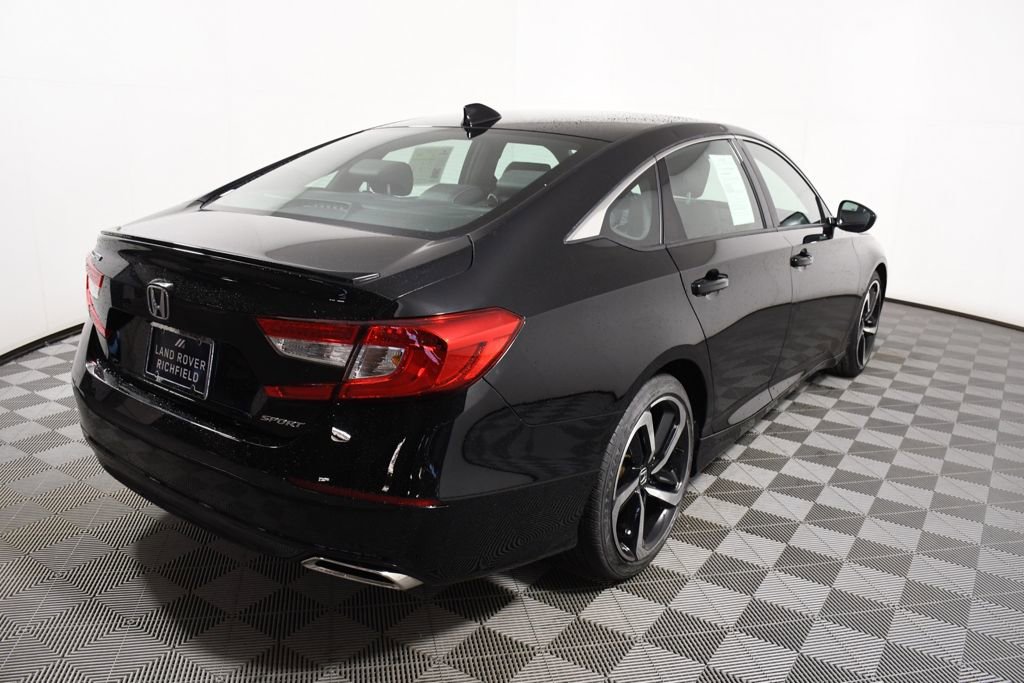 Used 2018 Honda Accord Sport image 6