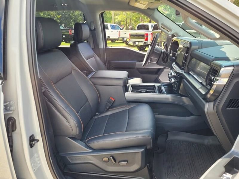 New 2025 Ford F250 Lariat w/ Chrome Package image 14