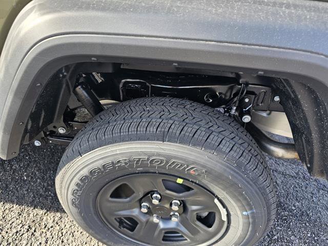 New 2026 Jeep Gladiator Sport image 8