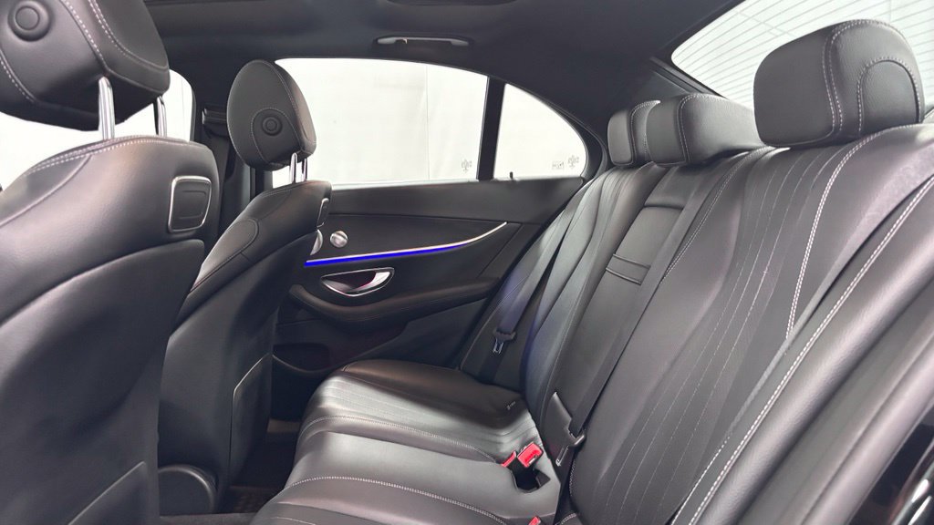 Used 2019 Mercedes-Benz E 300 4MATIC image 22