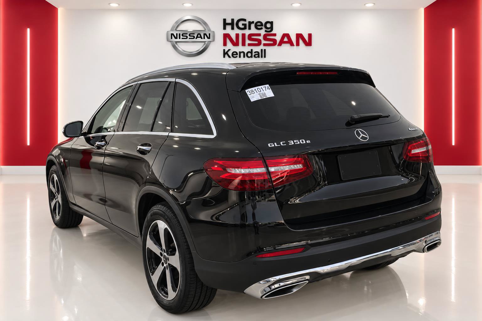 Used 2019 Mercedes-Benz GLC 350e 4MATIC image 2