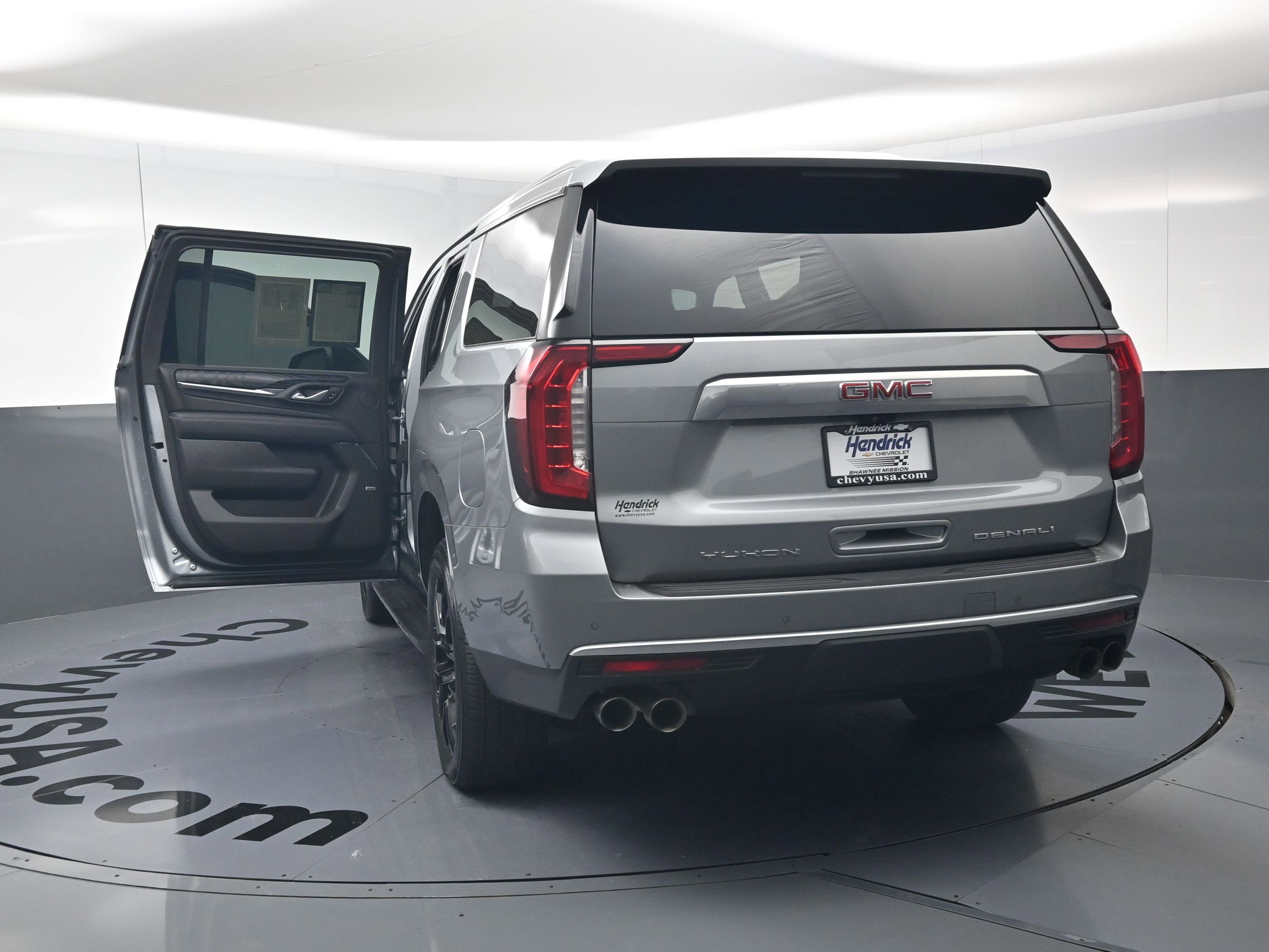 Used 2024 GMC Yukon XL Denali w/ Advanced Technology Package AWD/4WD image 28