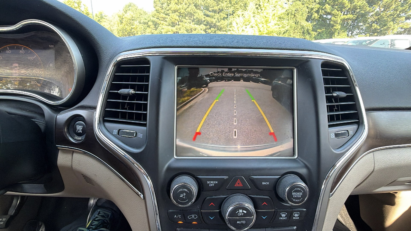 Used 2015 Jeep Grand Cherokee Limited RWD image 33