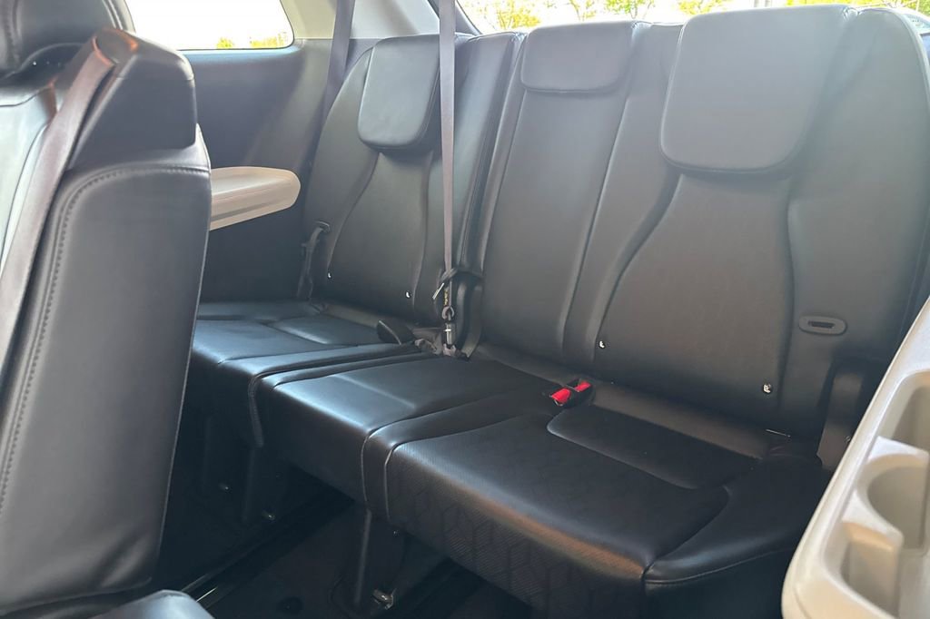 Used 2024 Kia Carnival LX FWD image 15