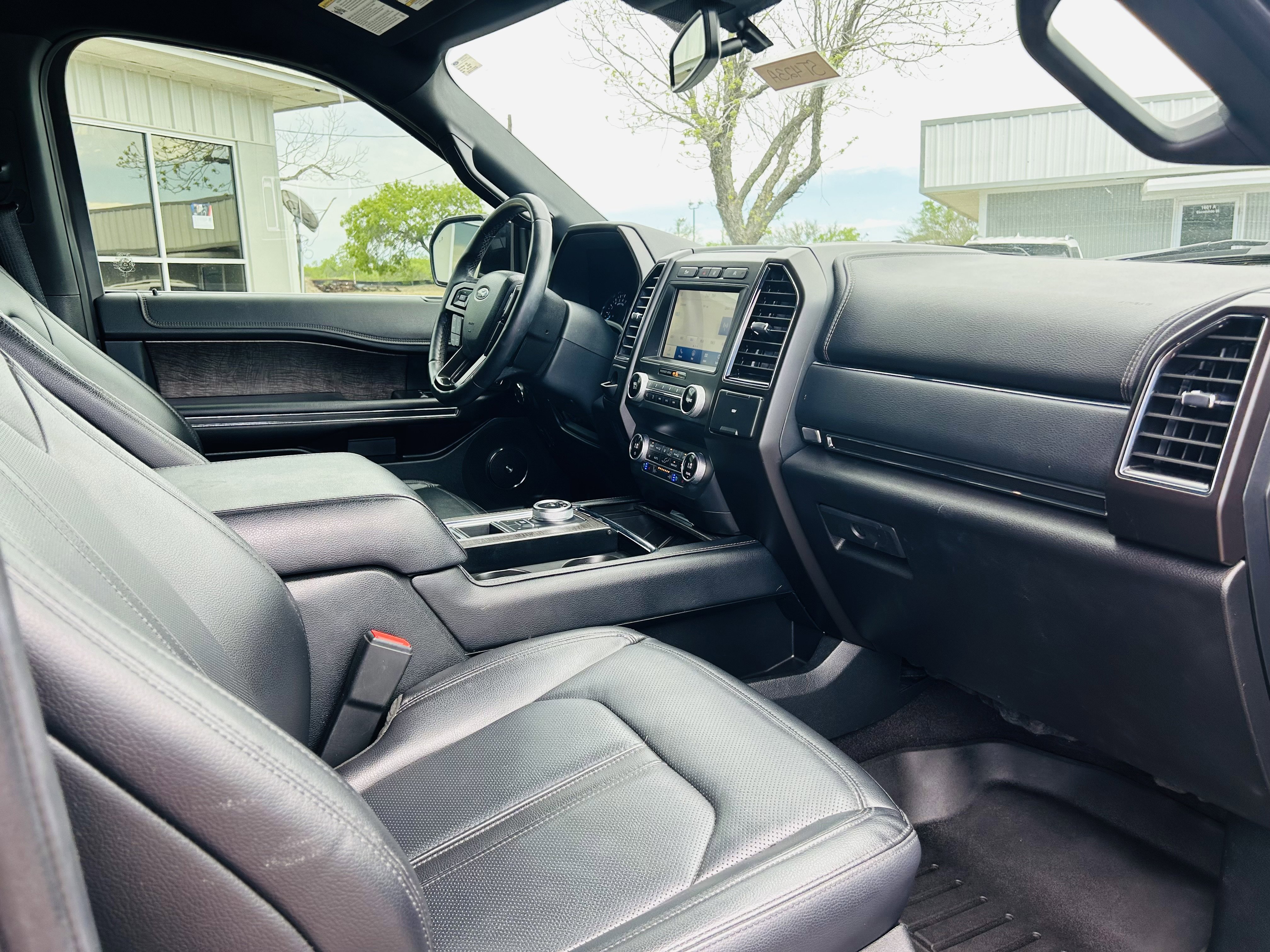 Used 2021 Ford Expedition Limited image 12