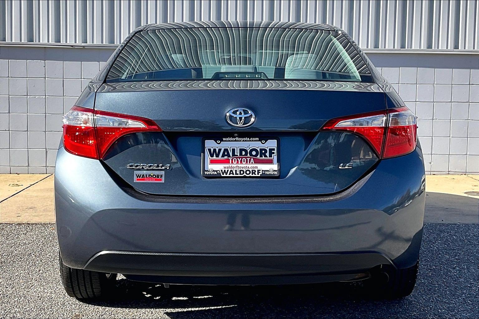 Used 2015 Toyota Corolla LE FWD image 5