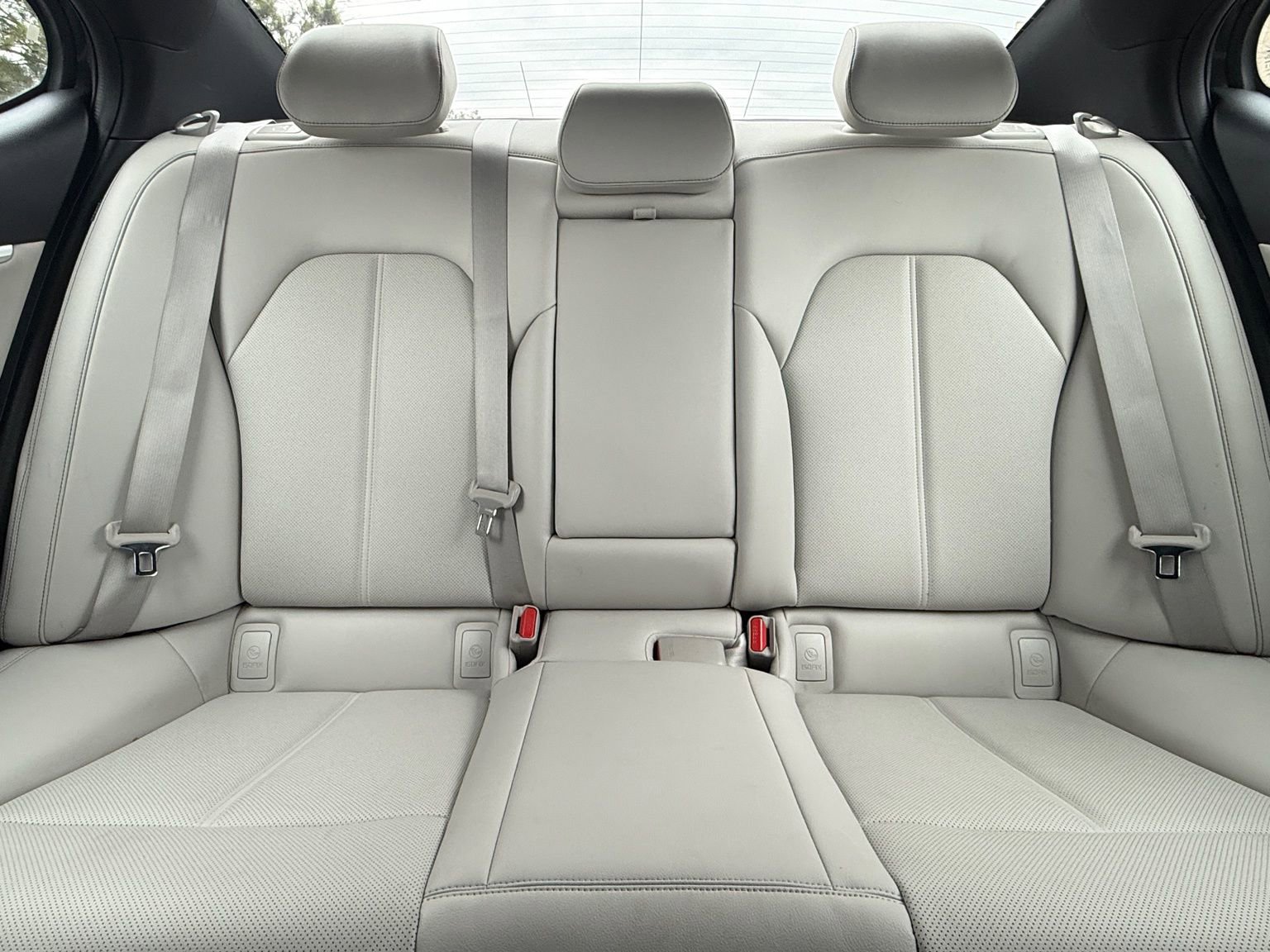 Used 2025 Genesis G70 2.5T image 38