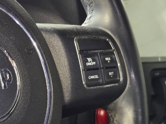 Used 2012 Jeep Wrangler Unlimited Sahara w/ Dual Top Group AWD/4WD image 5