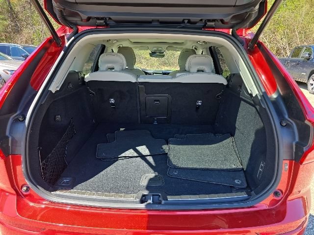 Certified 2024 Volvo XC60 B5 Ultimate AWD/4WD image 21
