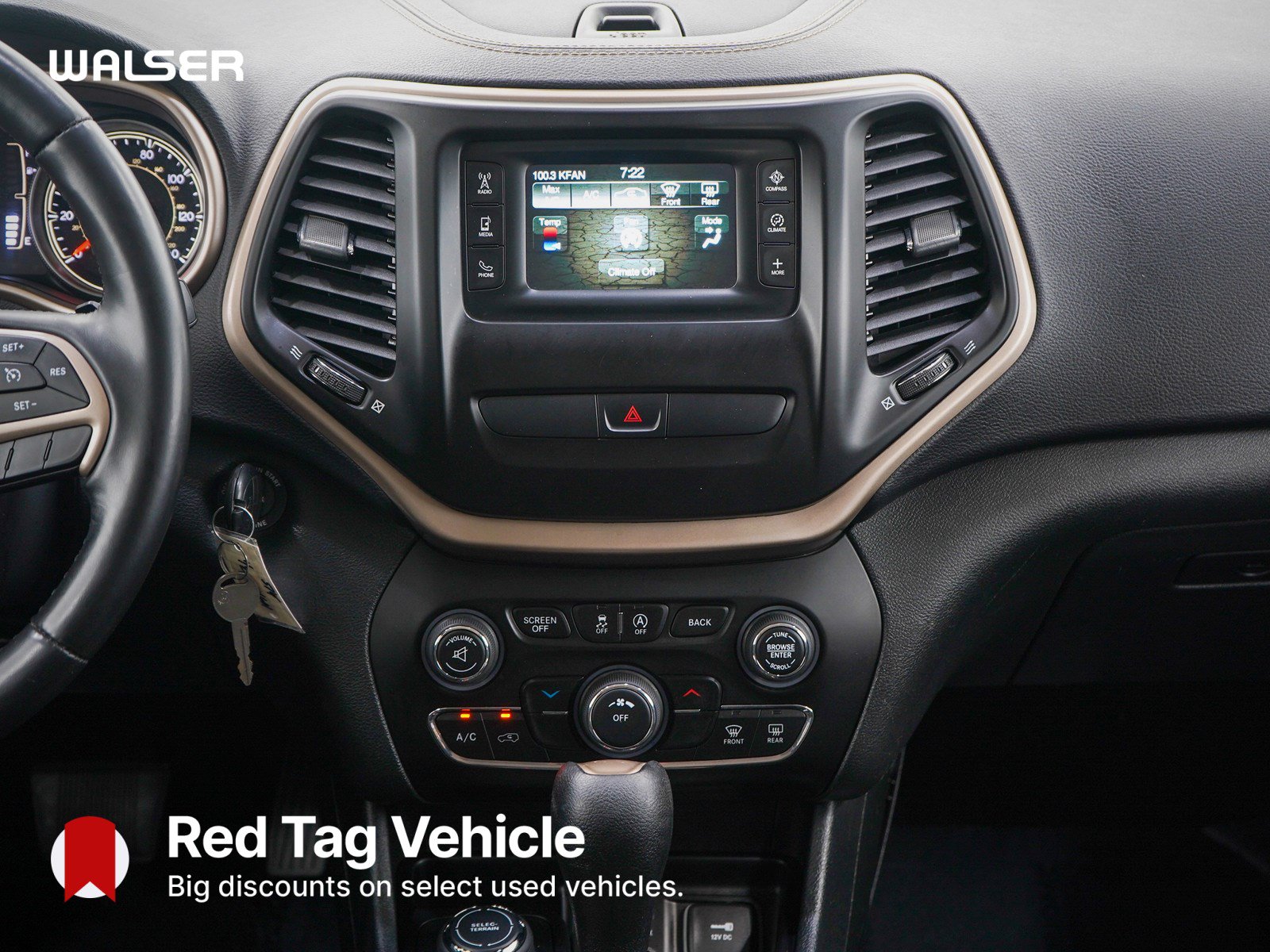Used 2015 Jeep Cherokee Latitude AWD/4WD image 16
