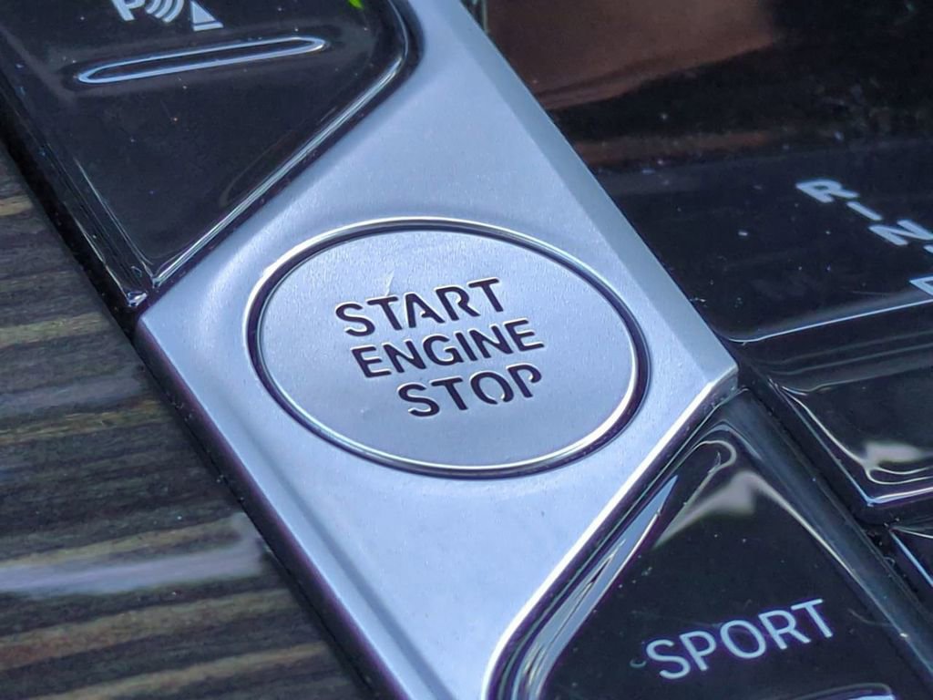 Used 2024 BMW X5 sDrive40i w/ Premium Package image 28