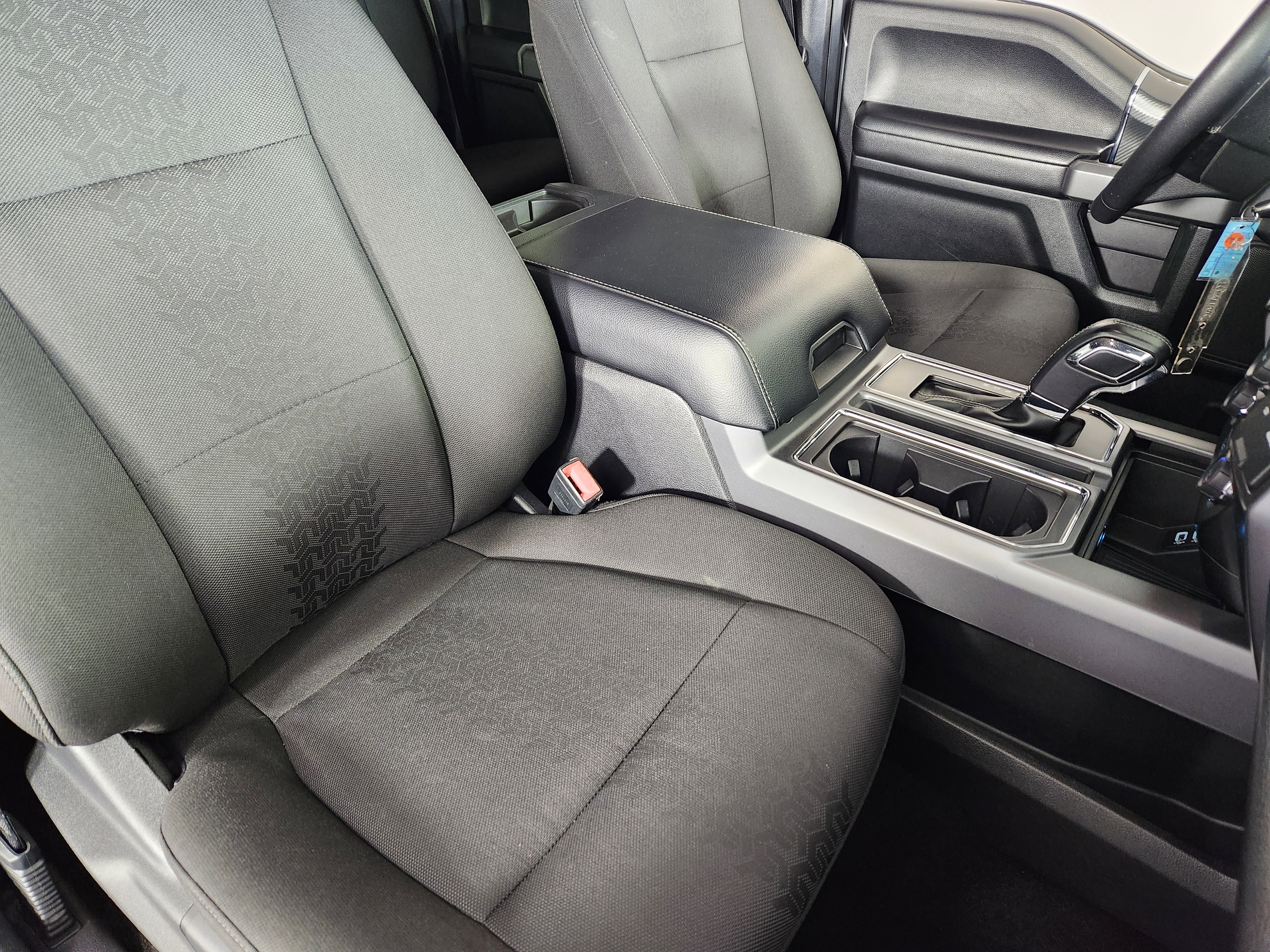 Used 2018 Ford F150 XLT w/ Equipment Group 302A Luxury AWD/4WD image 8