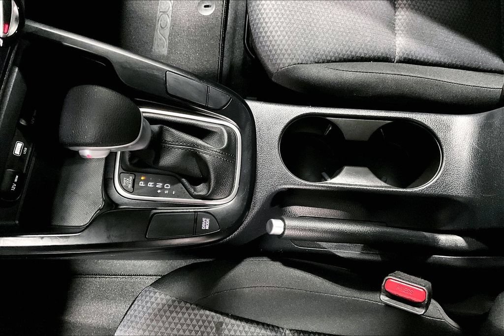 Used 2025 Kia Soul LX w/ LX Technology Package FWD image 17