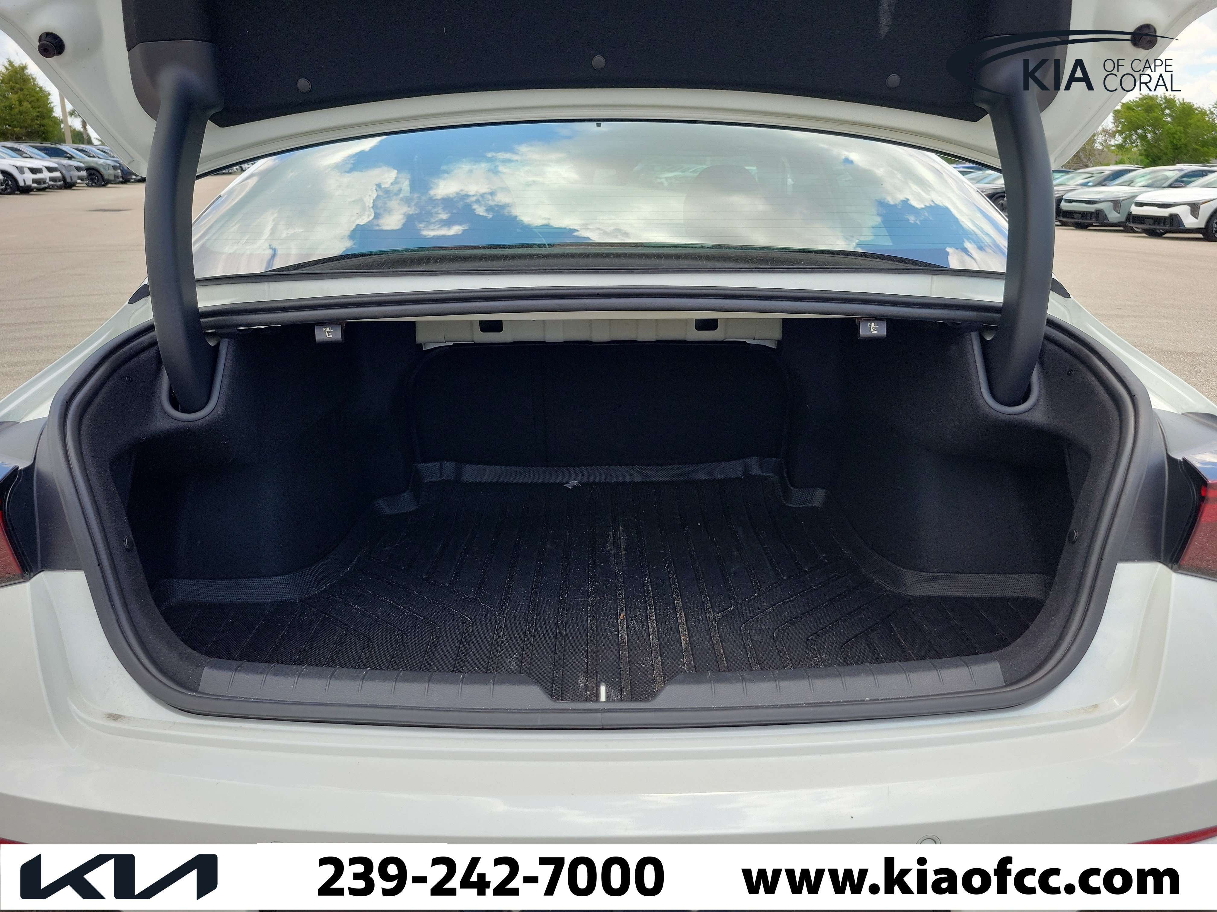 Certified 2025 Kia K5 GT-Line w/ GT-Line Premium Package FWD image 11